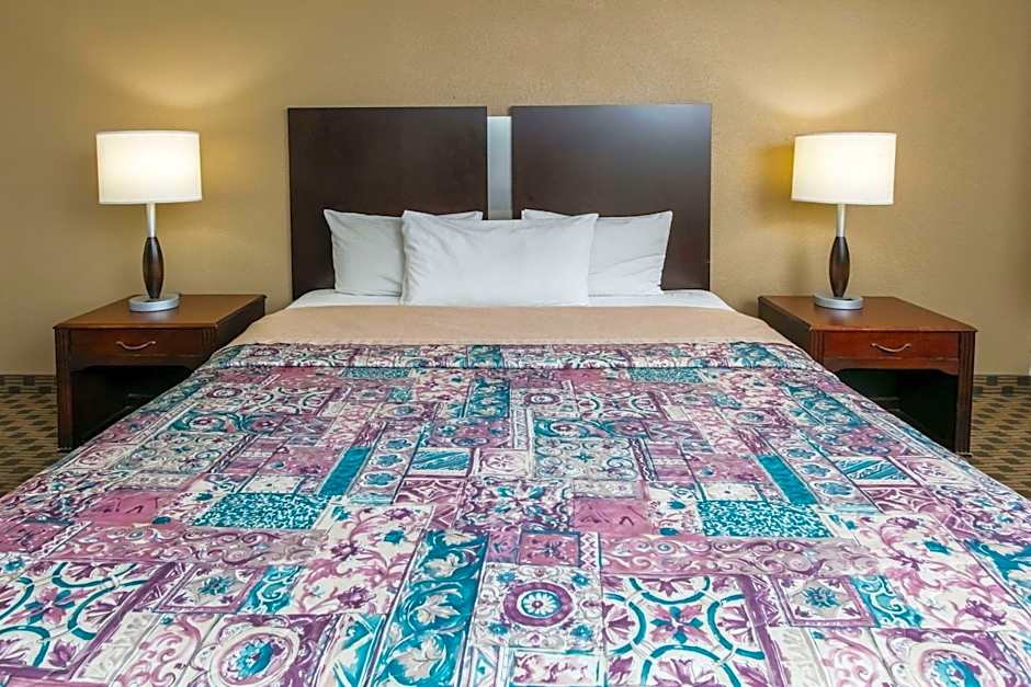 Knights Inn Longview