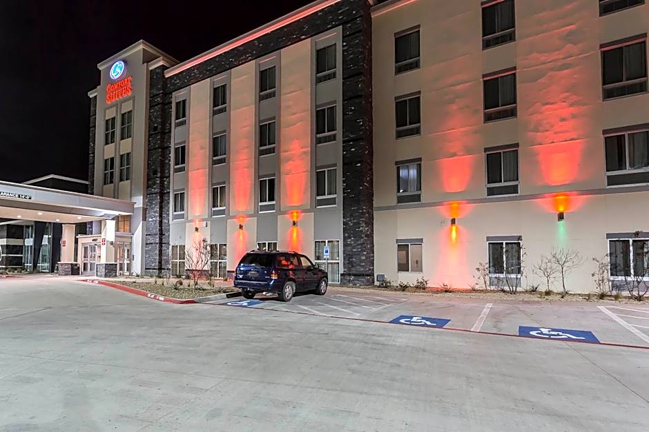 Comfort Suites University