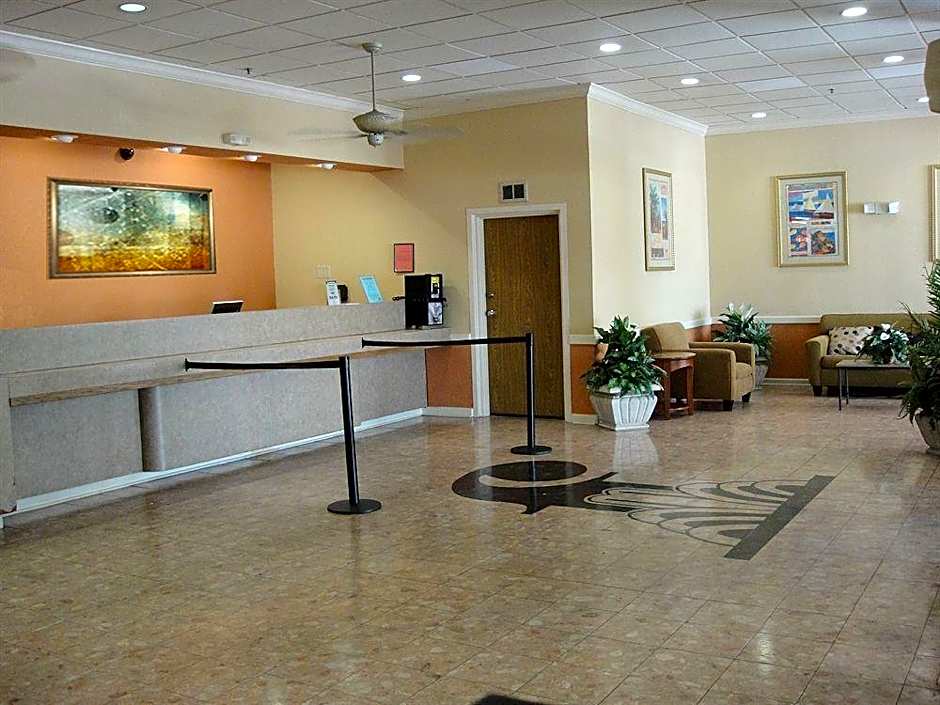 Americas Best Inn Main Gate East