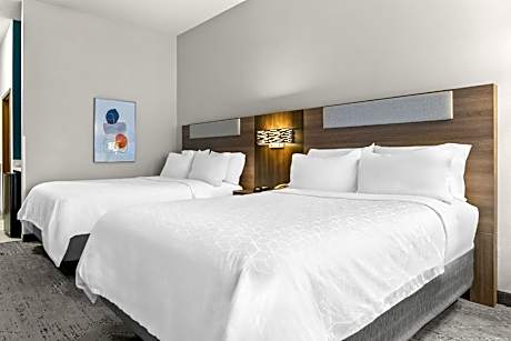 Queen Room with Two Queen Beds - Disability Access