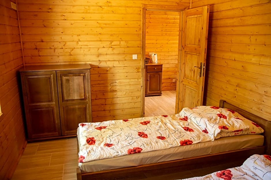 JANTAR Pokoje i Domki u Reni