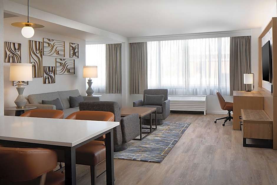 Sheraton Westport Plaza Hotel St. Louis