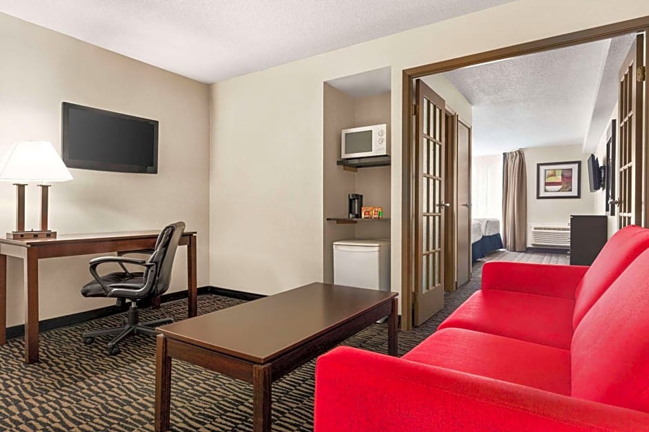 Ramada Plaza by Wyndham Niagara Falls