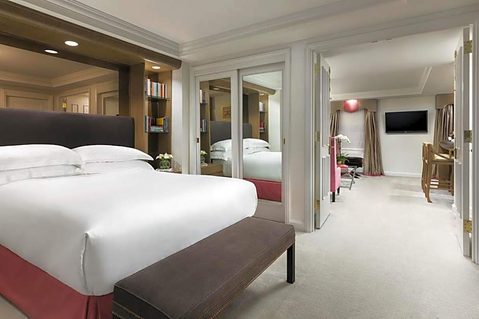 The Michelangelo Hotel