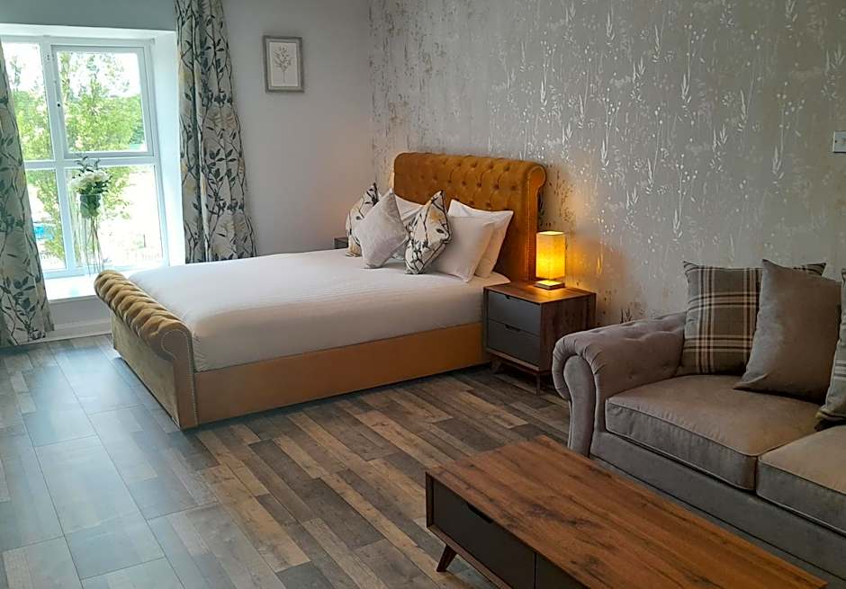 Photo 1 of 7 of Superior 1 King Bed