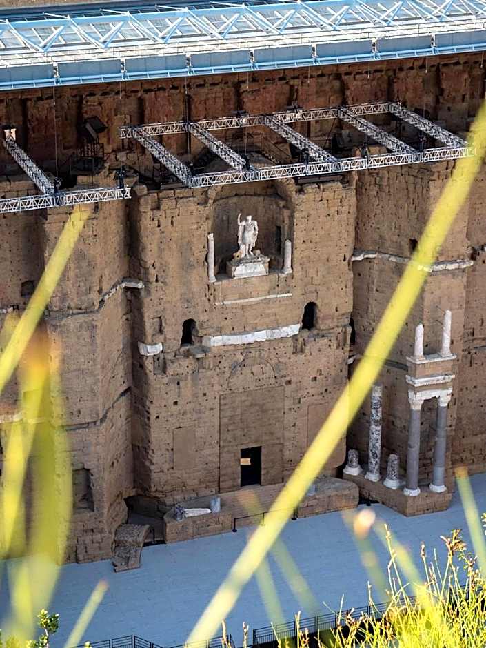 KYRIAD ORANGE Centre Ville - HOTEL RESTAURANT BAR - Galerie d'Art des Princes - Provence Alpes Côte d'Azur - France - Proche A7-A9 - exit21- Châteauneuf-du-Pape Avignon Bollene Nimes Valence - 24h-24h