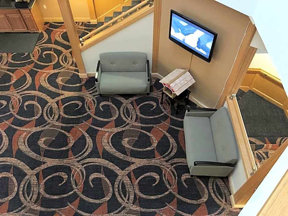 Cabot Inn & Suites