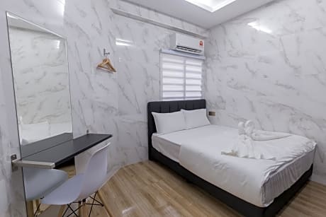 Lee Luxury Home, USM Penang