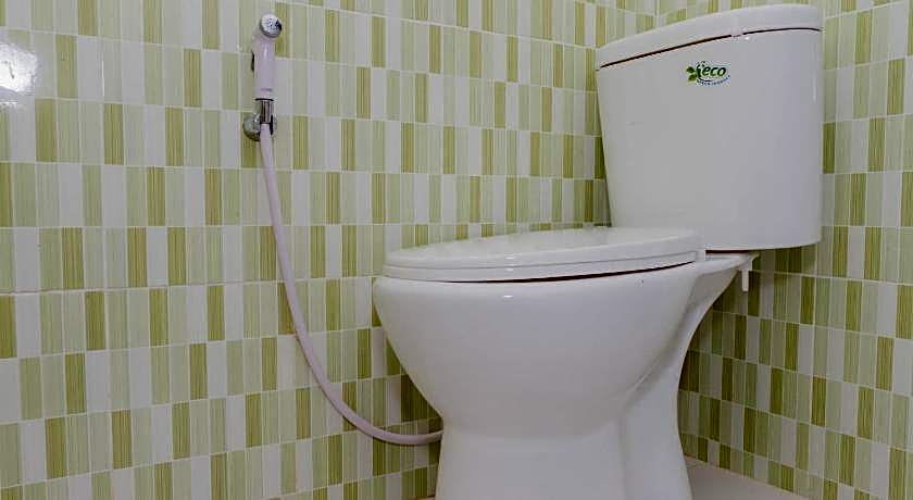 RedDoorz Plus @ Tuparev Cirebon 2.