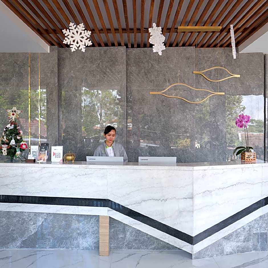 Facade Hotel by Azana