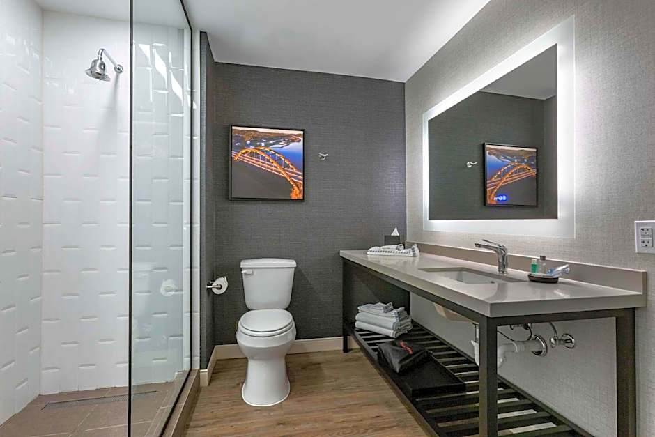 Cambria Hotel Austin Airport