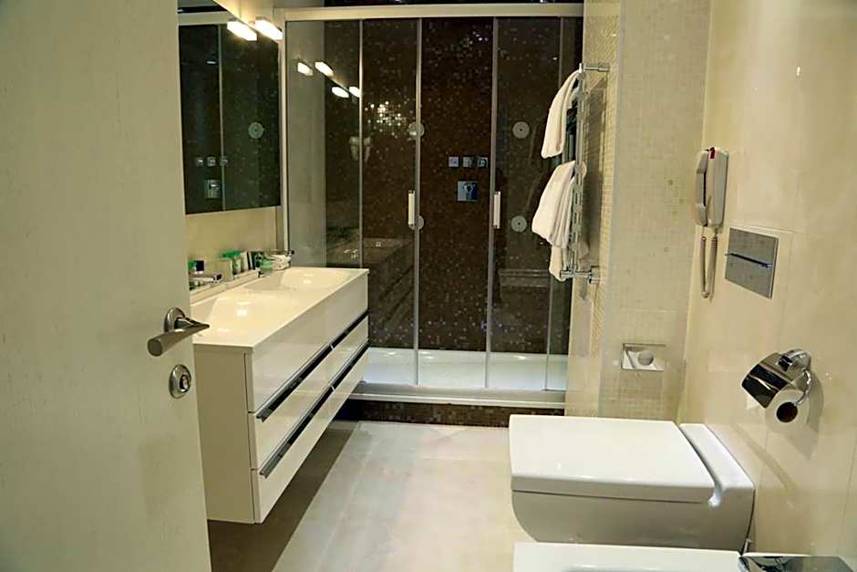 Ramada by Wyndham Kazan City Center