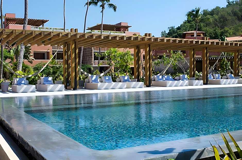 El Careyes Club & Residences