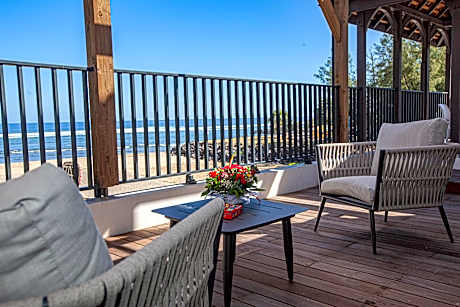 Three-Bedroom Apartment - Disability Access with Sea view