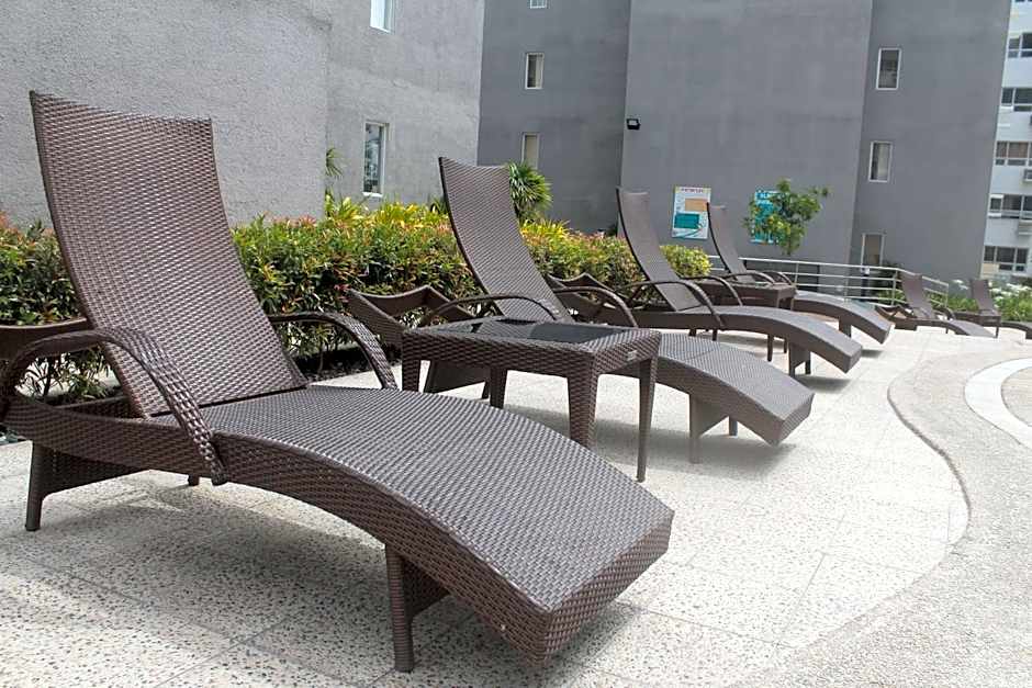 4th- Sea View of Seawind Condominium