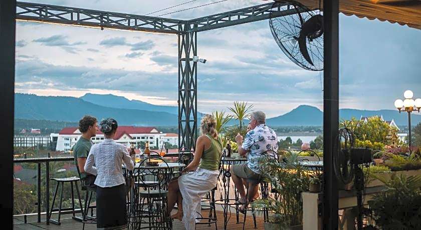 Pakse Hotel & Restaurant