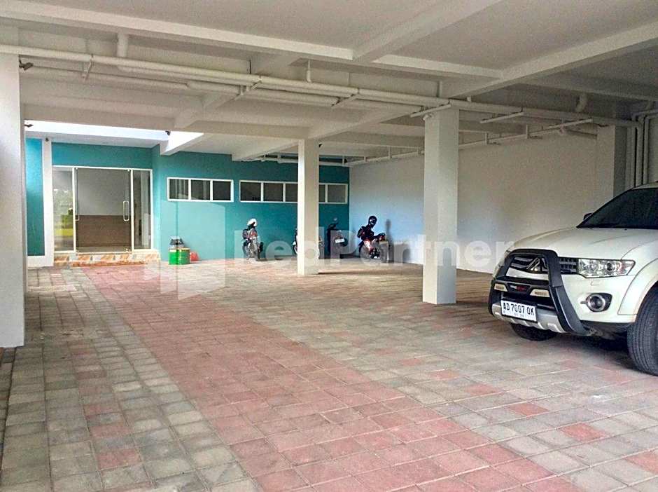 TERRA Guesthouse JEC Mitra RedDoorz