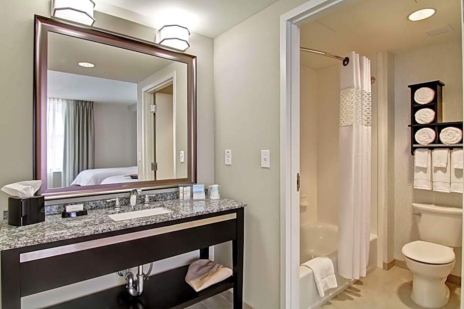 Hampton Inn By Hilton And Suites Downtown Cincinnati