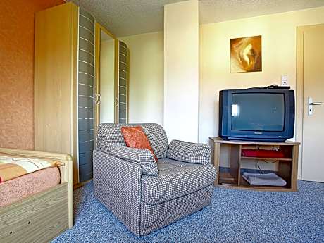 Apartment with terrace and pool in the garden