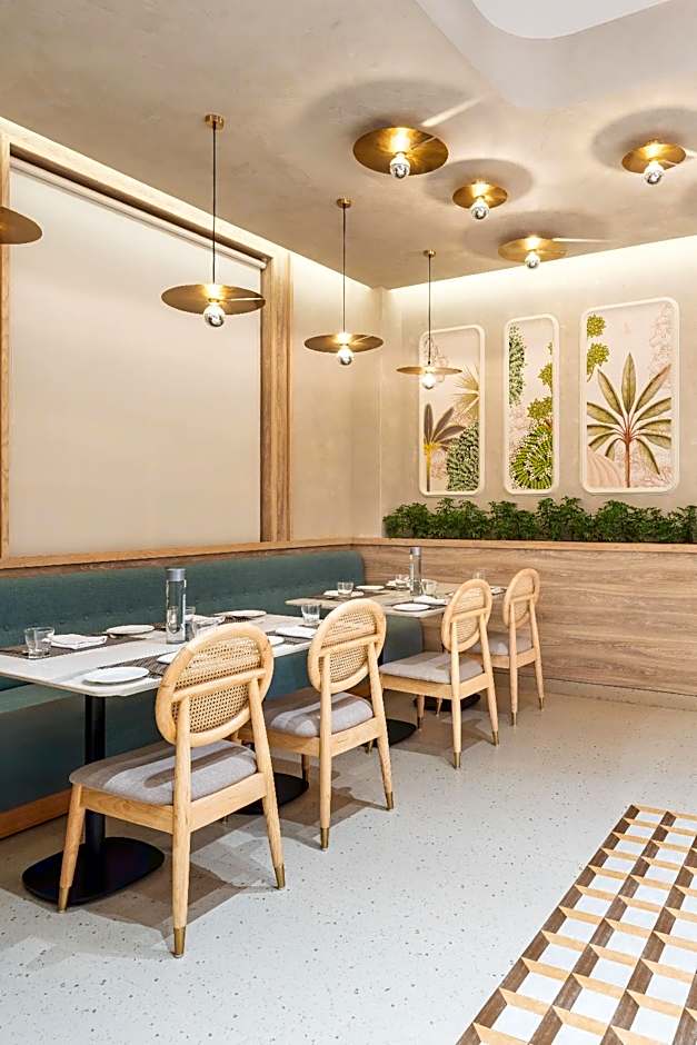 Nidhivan Sarovar Portico