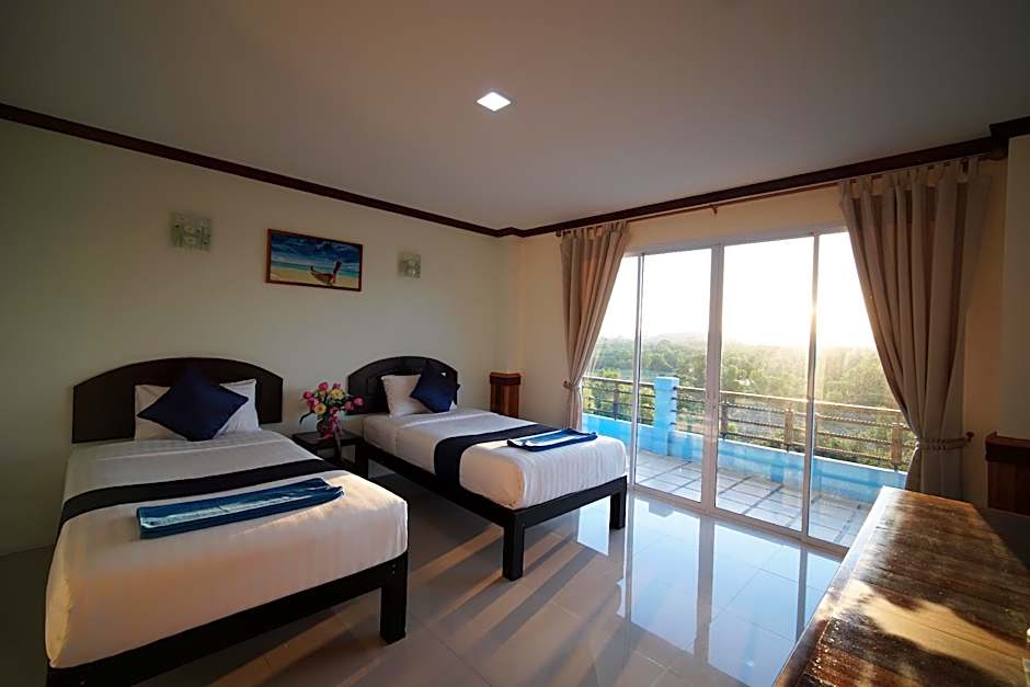 Sea Mountain Khanom Hotel