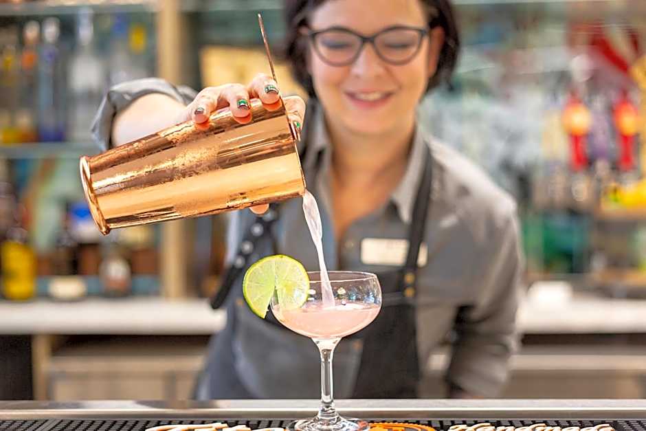 Hotel Indigo Gainesville-Celebration Pointe By IHG