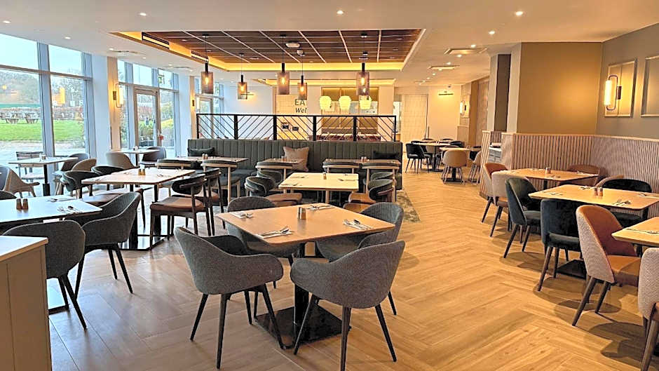 Holiday Inn London Luton North by IHG