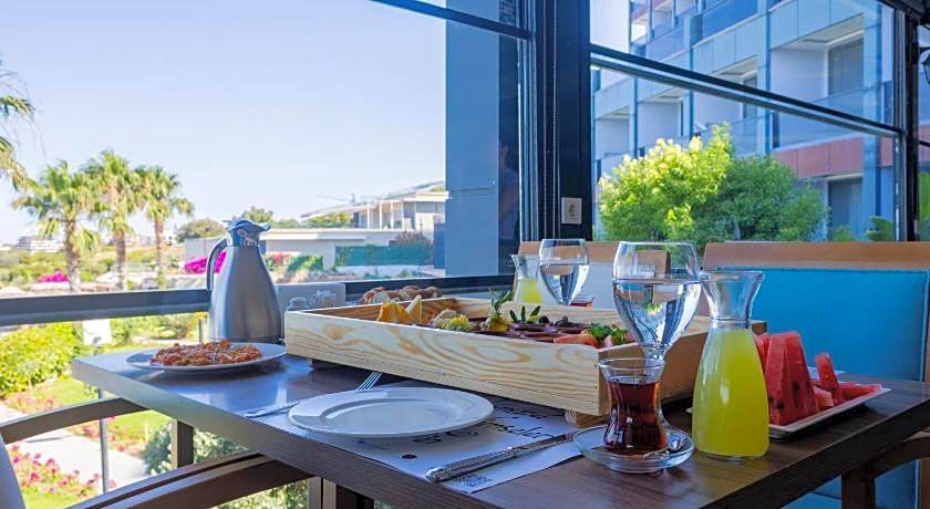 The Nowness Luxury Hotel & Spa