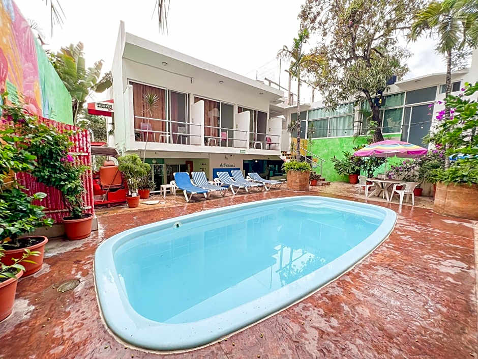 ITH Sayulita Amazing Surf Hostel