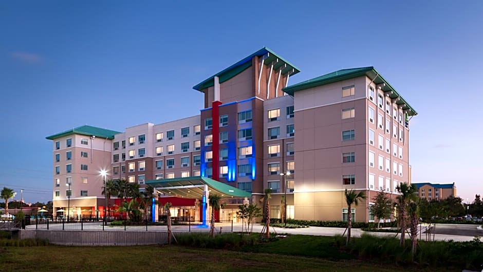 Photo 1 of 71 of Holiday Inn Express & Suites Orlando At Seaworld By IHG