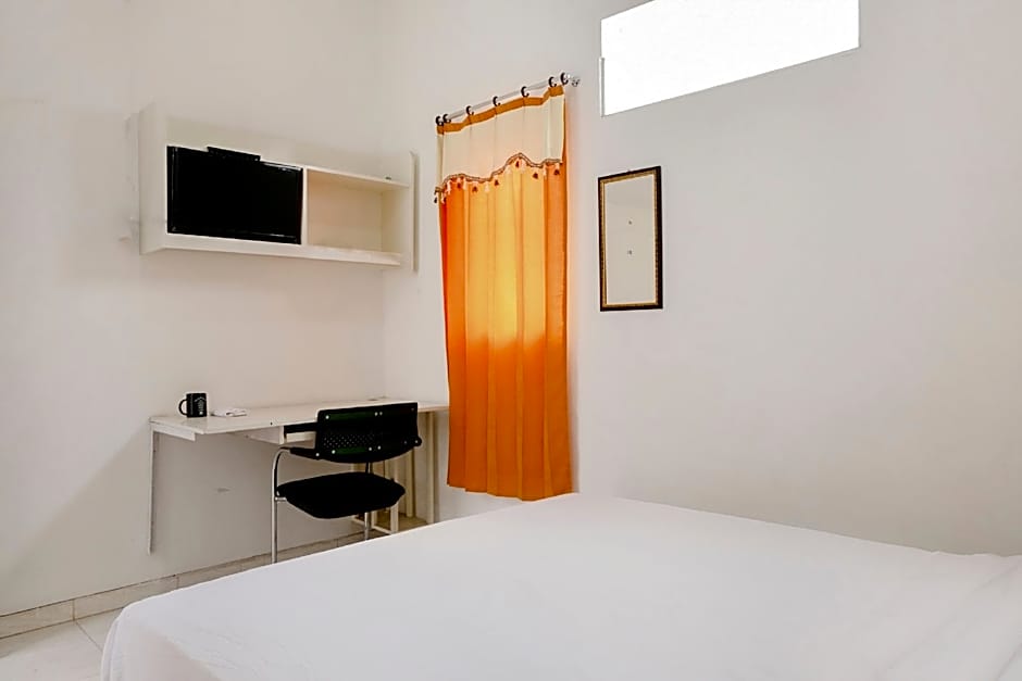 OYO Life 2760 Kost Simpang Borobudur 47