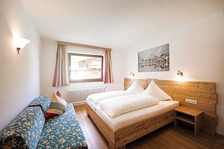 Apartment (4 Adults)