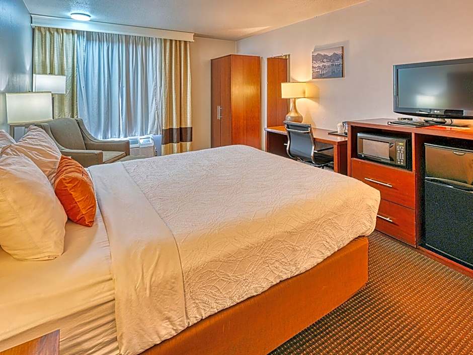 Yellowstone River Inn & Suites