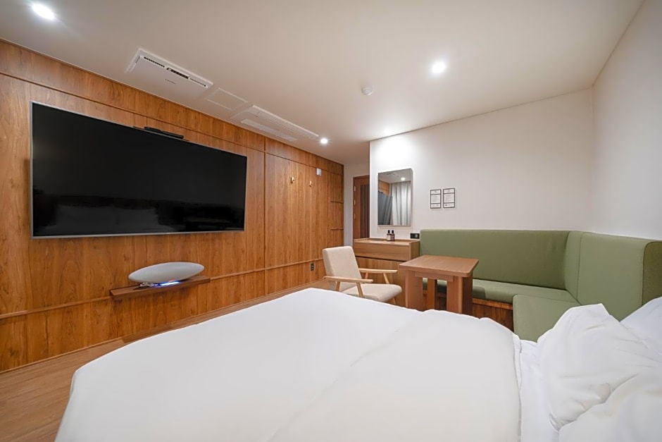 Simjak Hotel by Aank