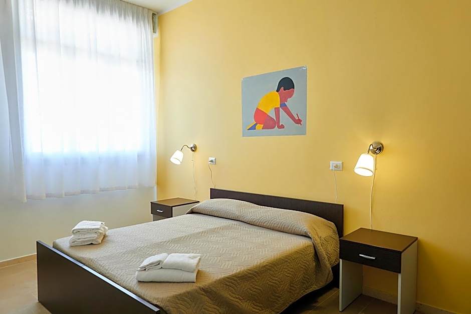 Soleē, Family Holidays & Hostelling