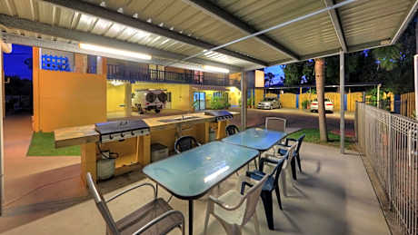 Sky View Units Bowen