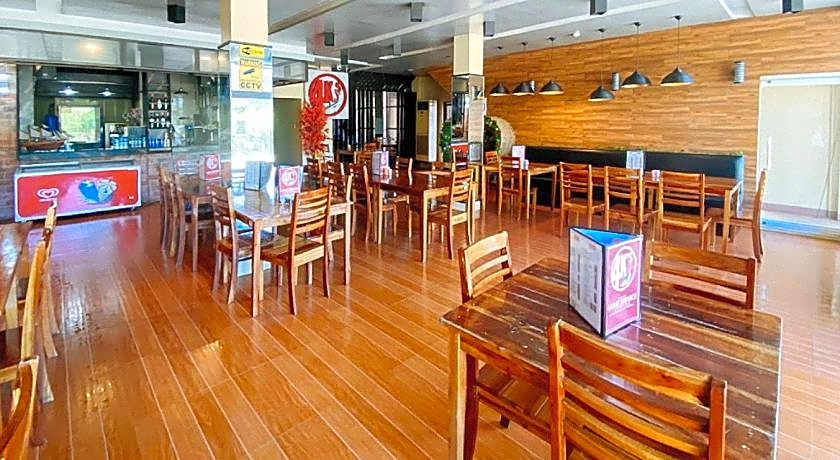 RedDoorz @ 4ks Pension House Bogo City Cebu