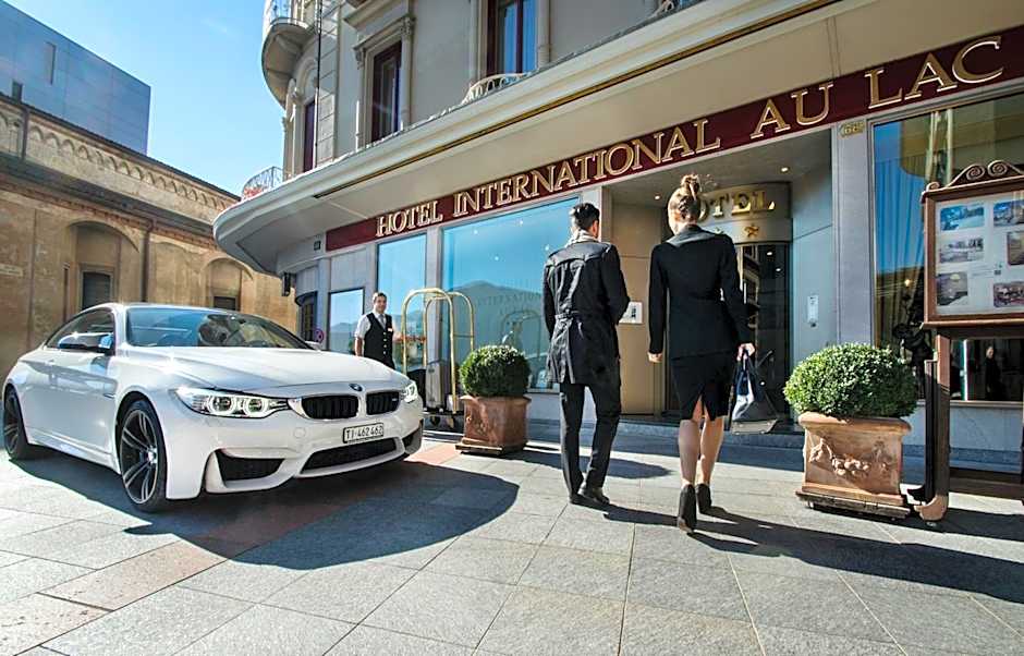 International au Lac Historic Lakeside Hotel