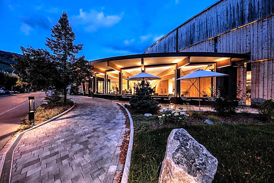 Hotel Arnica Scuol - Adults Only