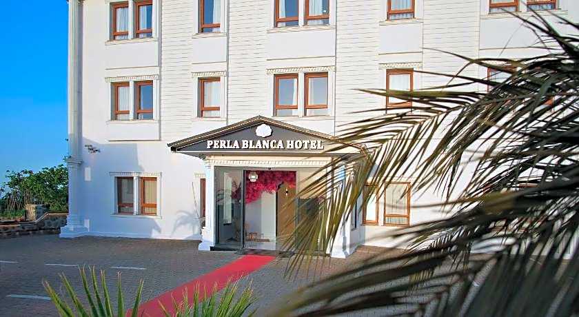 PERLA BLANCA HOTEL