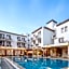 Hanedan Beach Hotel