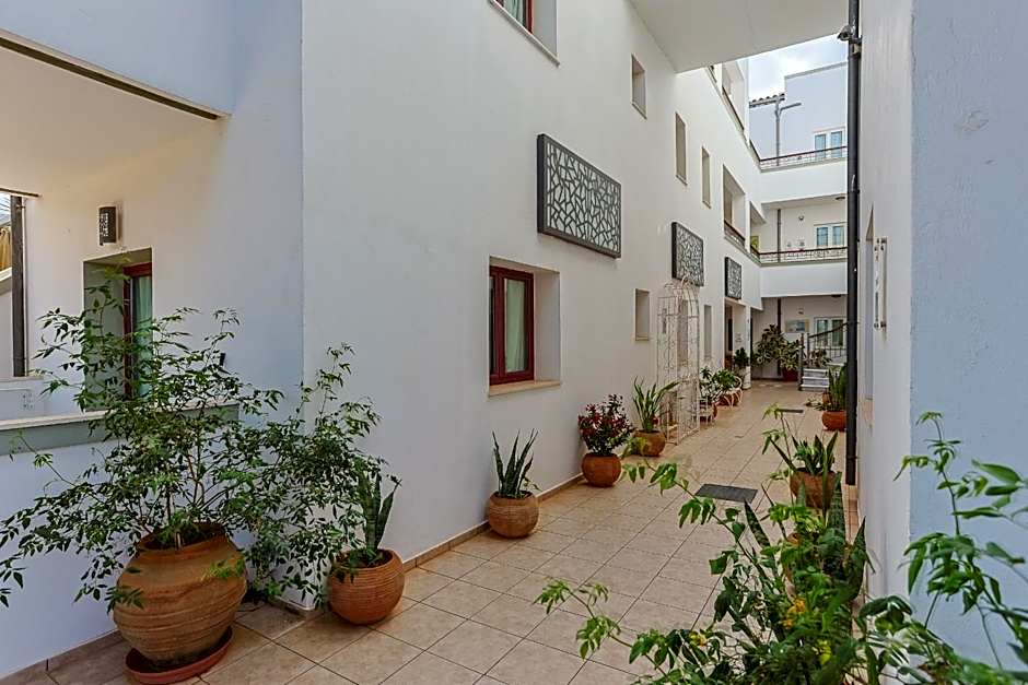 Bella Elena by Estia