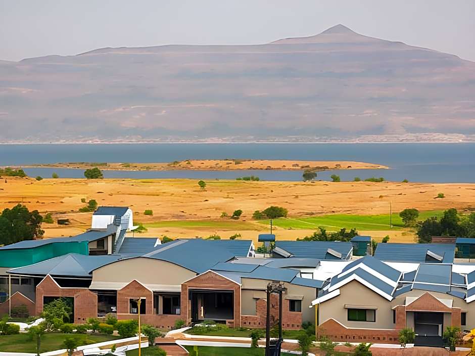 Saj By The Lake - Malshej Ghat Hotel