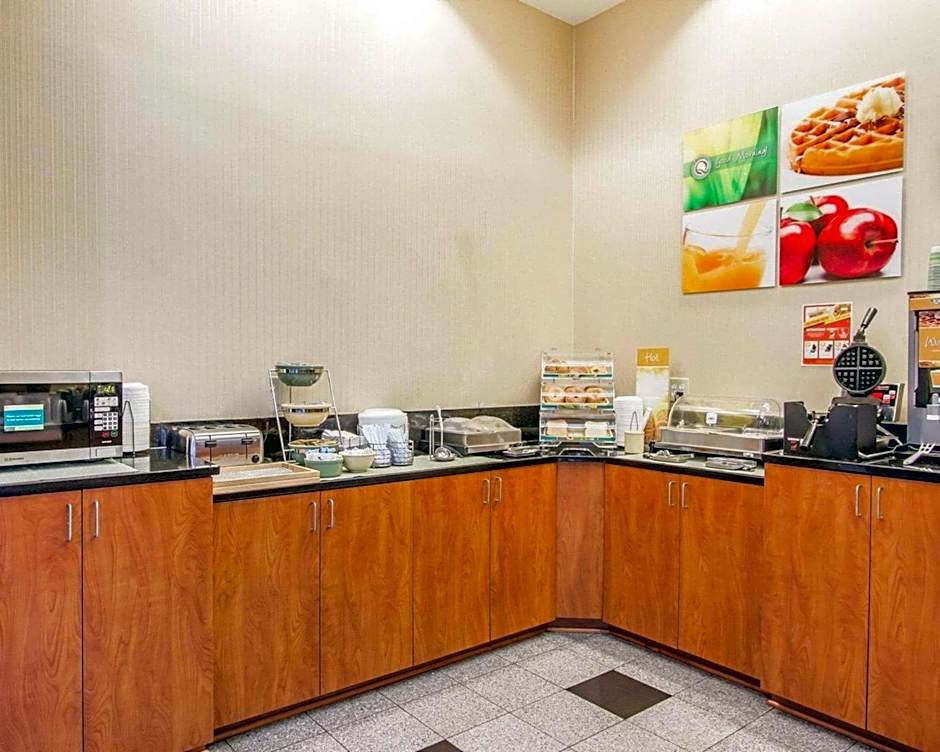 Quality Inn & Suites Greenville I-65