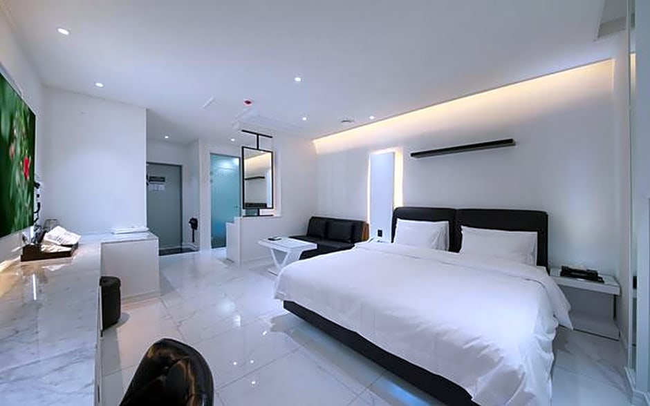 Wonju WJ Hotel Full House