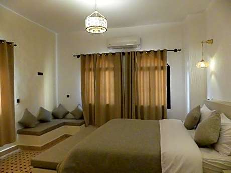 Deluxe Double Room with Shower