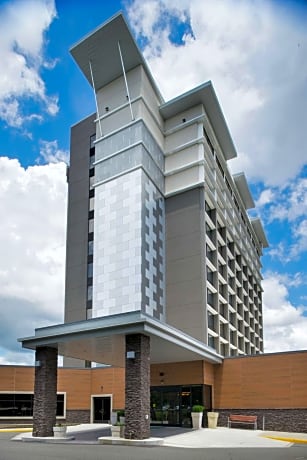 DoubleTree by Hilton Raleigh Crabtree Valley, NC