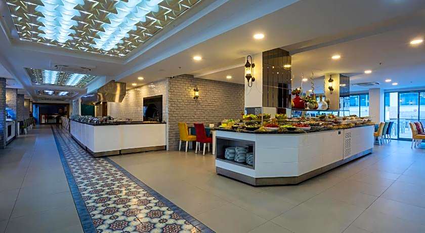 Best Western Plus Khan Hotel