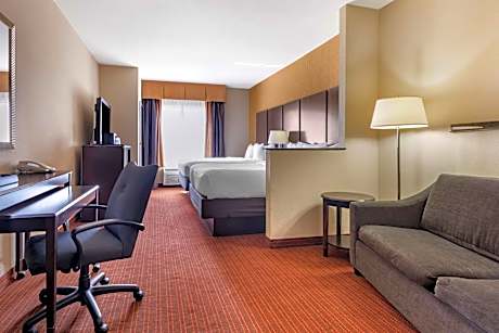 Queen Suite with Two Queen Beds and Sofa Bed
