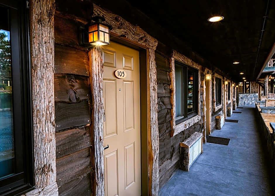 Adirondack Spruce Lodge